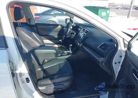 2015 Subaru Outback 3.6R Limited из США, поврежденный, VIN 4S4BSELC5F3239388